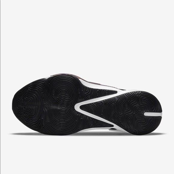 Zoom Freak 3
Basketball Shoes main image 6